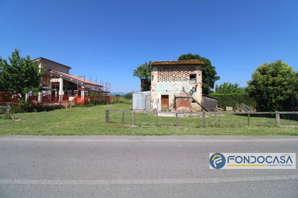locale di sgombero in vendita a Castelfranco di Sotto