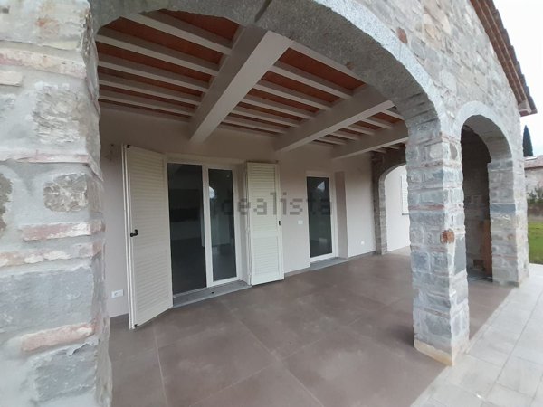 casa indipendente in vendita a Castelfranco di Sotto in zona Orentano