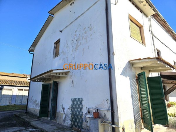 casa indipendente in vendita a Castelfranco di Sotto in zona Orentano