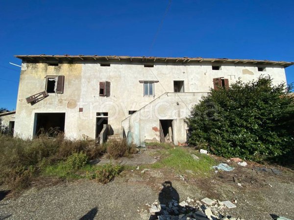 casa indipendente in vendita a Castelfranco di Sotto in zona Villa Campanile