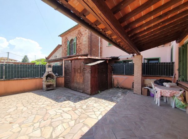 casa indipendente in vendita a Castelfranco di Sotto in zona Orentano