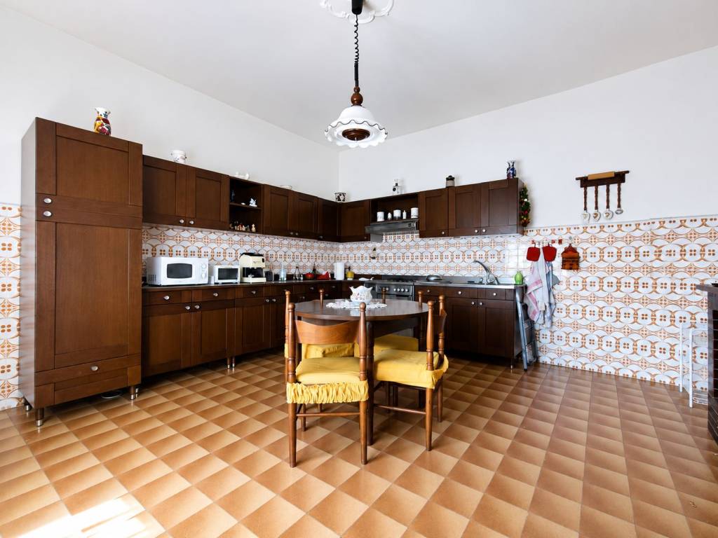casa indipendente in vendita a Castelfranco di Sotto in zona Villa Campanile