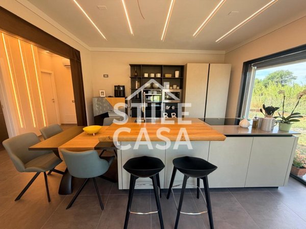 casa indipendente in vendita a Castelfranco di Sotto in zona Villa Campanile