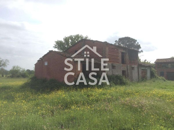 casa indipendente in vendita a Castelfranco di Sotto in zona Villa Campanile