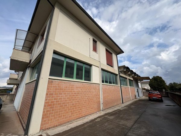 ufficio in vendita a Castelfranco di Sotto