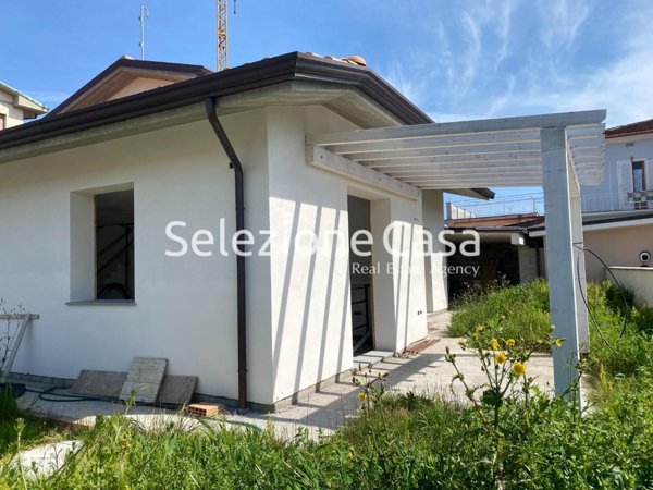 casa indipendente in vendita a Castelfranco di Sotto
