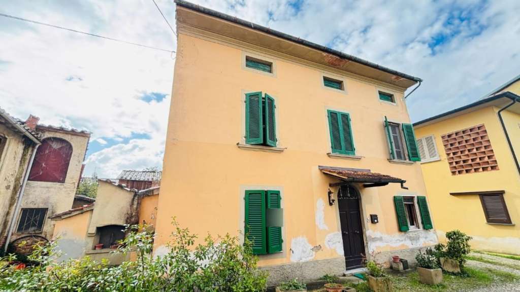 casa indipendente in vendita a Castelfranco di Sotto in zona Orentano