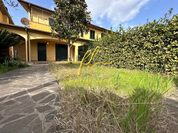 appartamento in vendita a Castellina Marittima