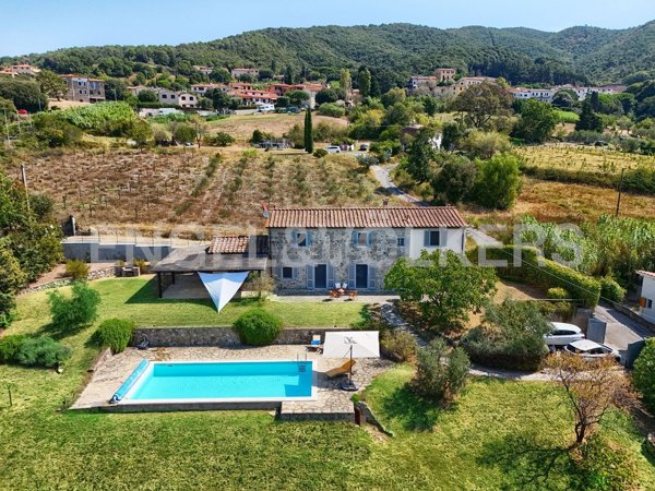 casa indipendente in vendita a Castellina Marittima
