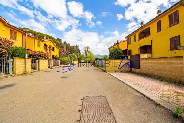 casa indipendente in vendita a Castellina Marittima