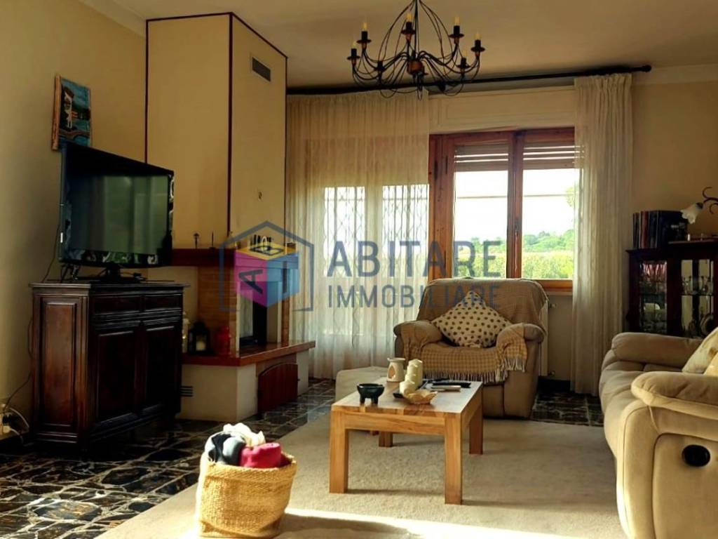 appartamento in vendita a Castellina Marittima