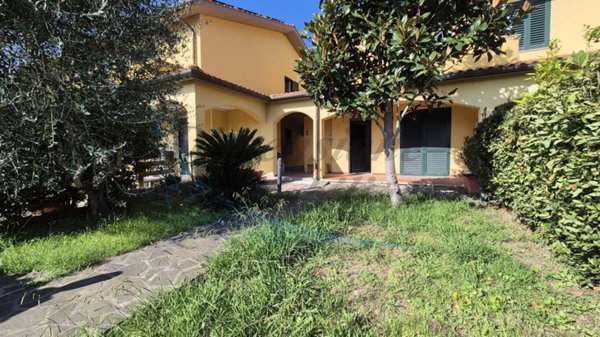 appartamento in vendita a Castellina Marittima