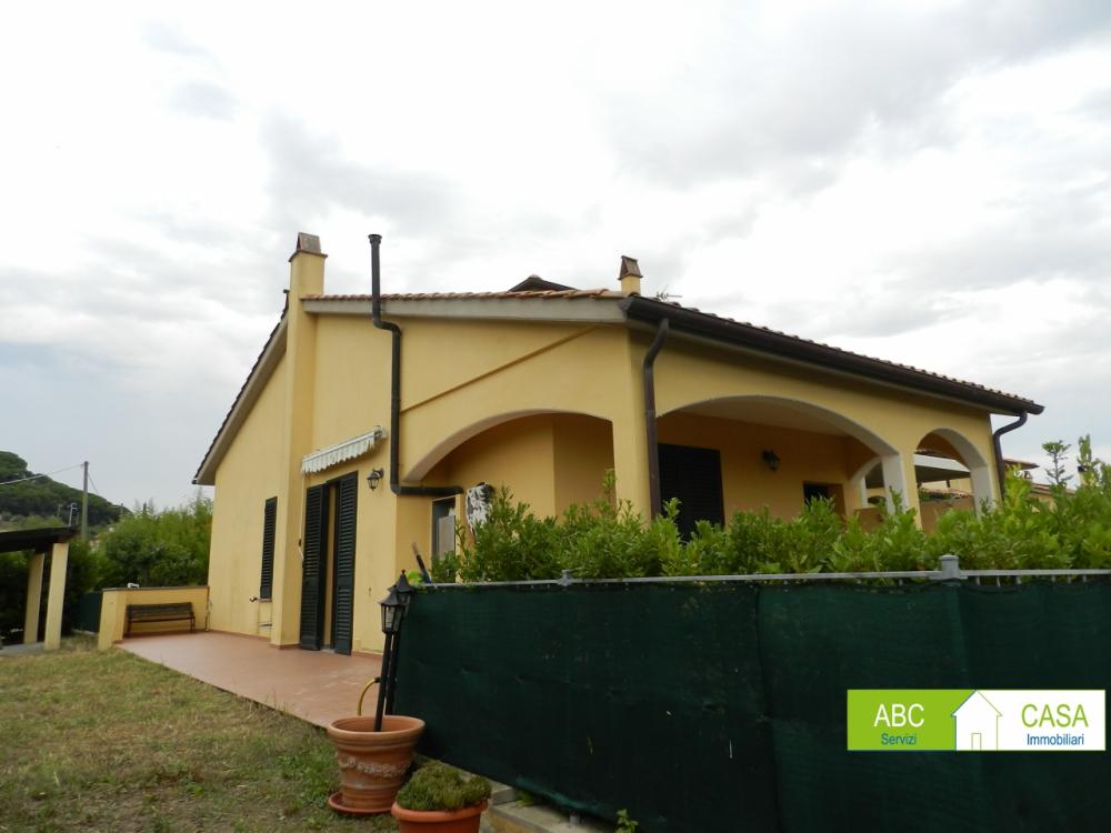 casa indipendente in vendita a Castellina Marittima