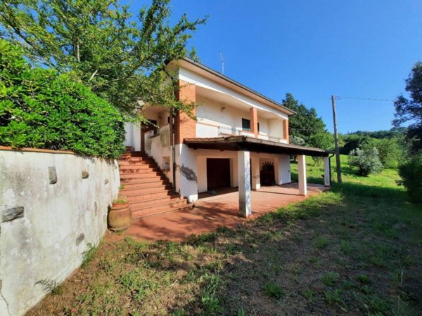 casa indipendente in vendita a Castellina Marittima