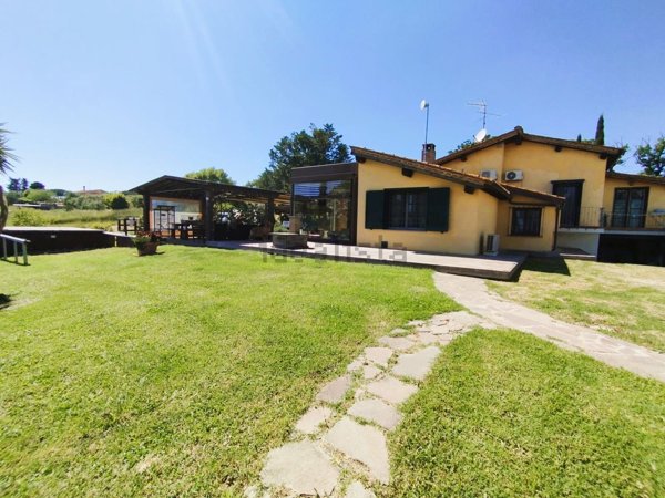 casa indipendente in vendita a Castellina Marittima