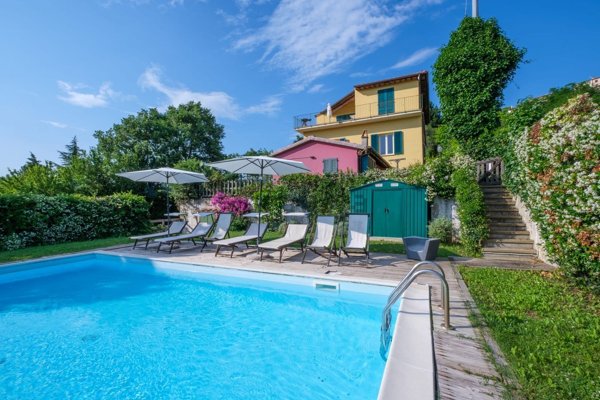 casa indipendente in vendita a Castellina Marittima