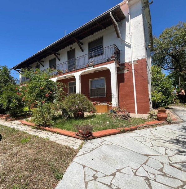 casa indipendente in vendita a Castellina Marittima