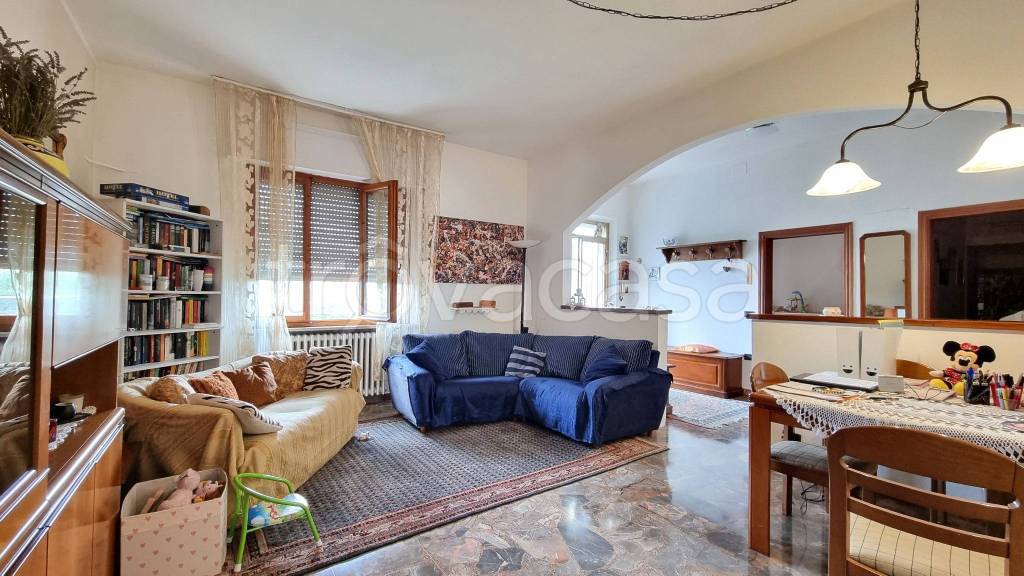 casa indipendente in vendita a Castellina Marittima