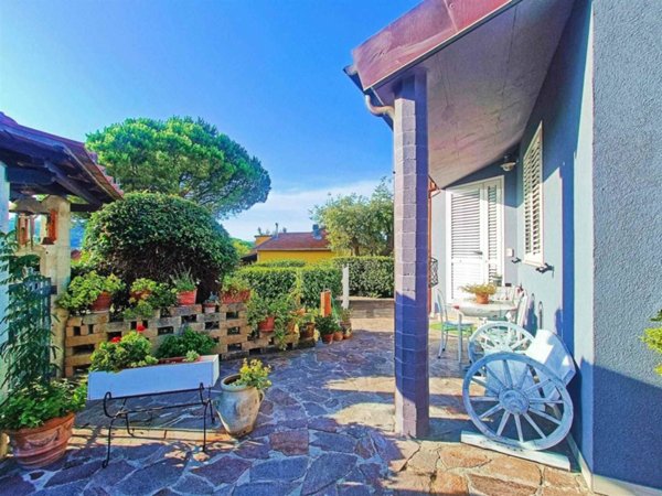 casa indipendente in vendita a Castellina Marittima