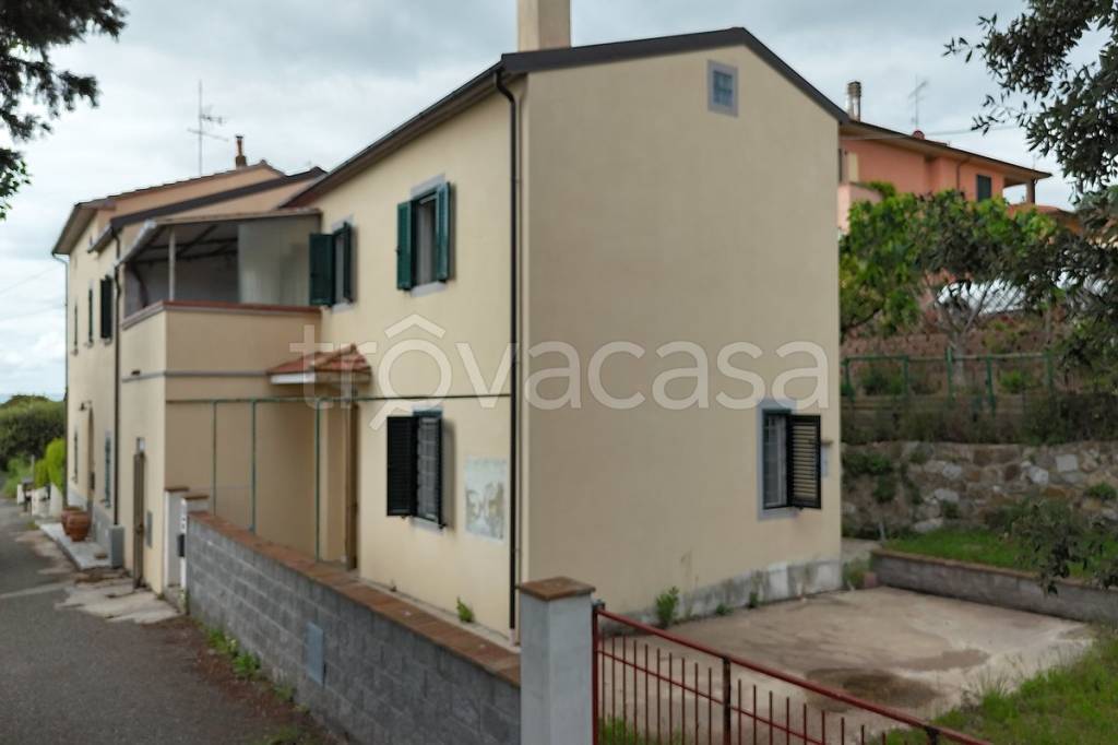 casa indipendente in vendita a Castellina Marittima