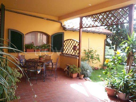 appartamento in vendita a Castellina Marittima