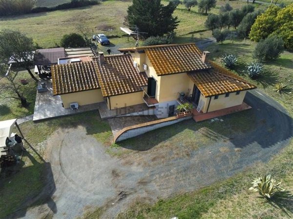 casa indipendente in vendita a Castellina Marittima
