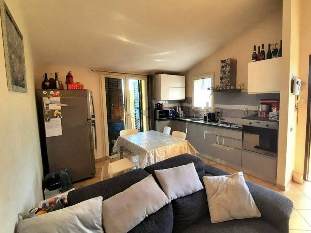 appartamento in vendita a Castellina Marittima