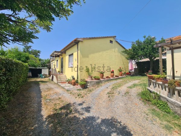 appartamento in vendita a Castellina Marittima