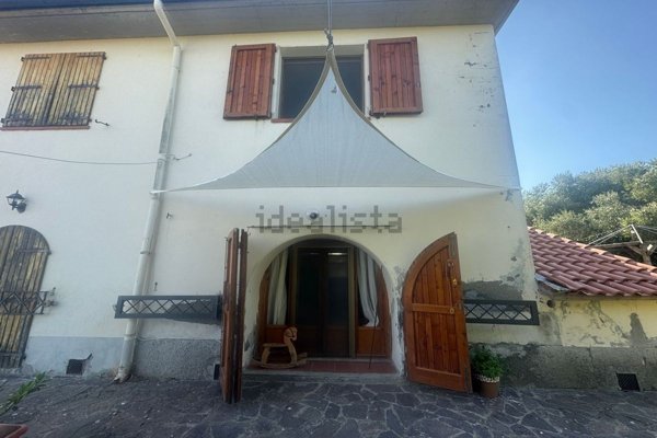 casa indipendente in vendita a Castellina Marittima