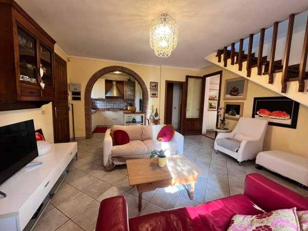 appartamento in vendita a Castellina Marittima