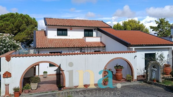 casa indipendente in vendita a Castellina Marittima