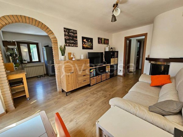 casa indipendente in vendita a Castellina Marittima