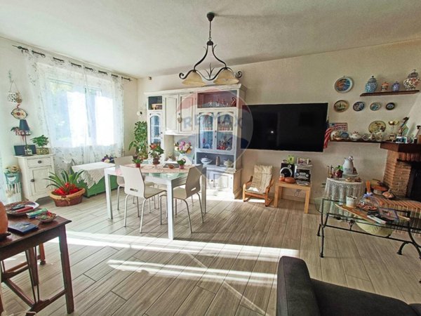 casa indipendente in vendita a Castellina Marittima