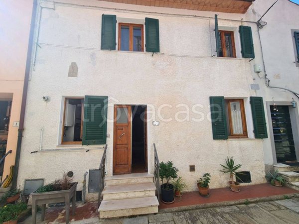 casa indipendente in vendita a Castellina Marittima