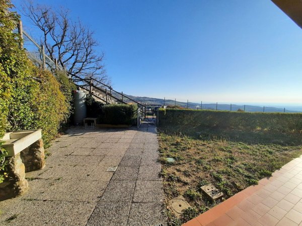 appartamento in vendita a Castellina Marittima