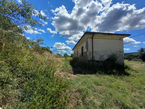 casa indipendente in vendita a Castellina Marittima