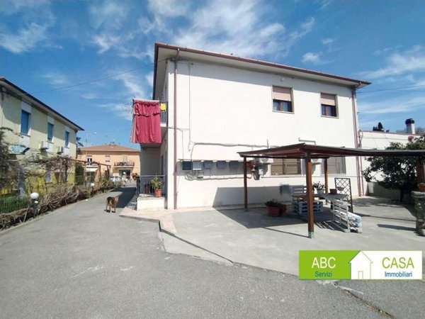 casa indipendente in vendita a Castellina Marittima