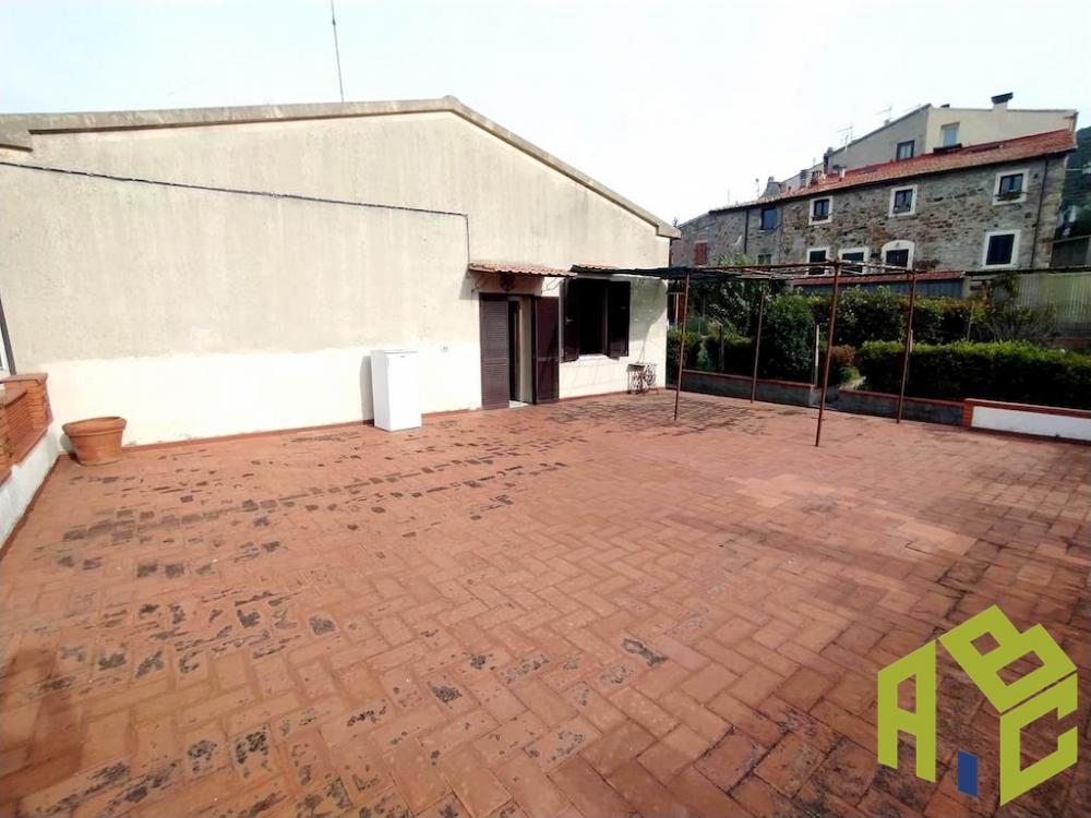 casa indipendente in vendita a Castellina Marittima