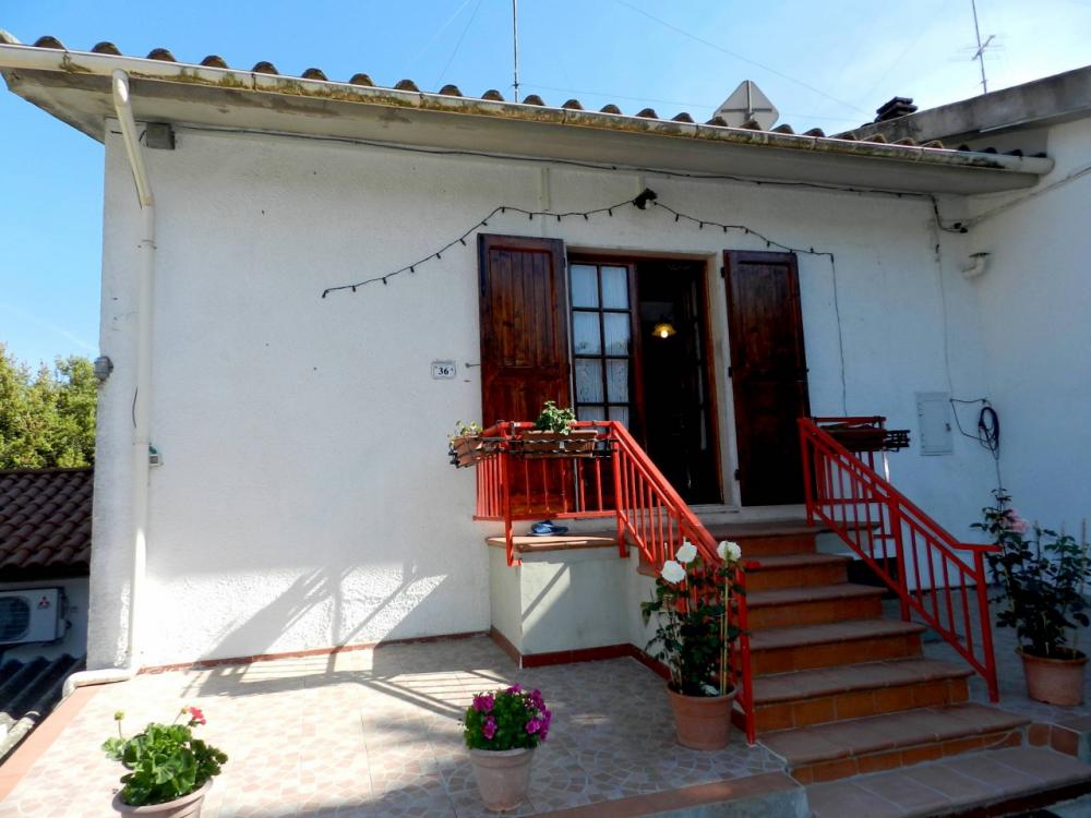 casa indipendente in vendita a Castellina Marittima