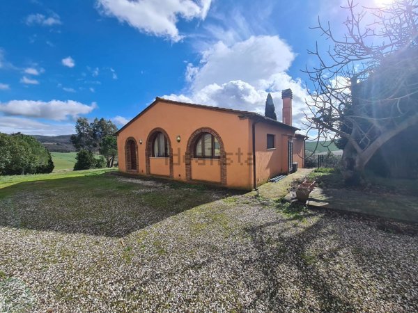 casa indipendente in vendita a Castellina Marittima
