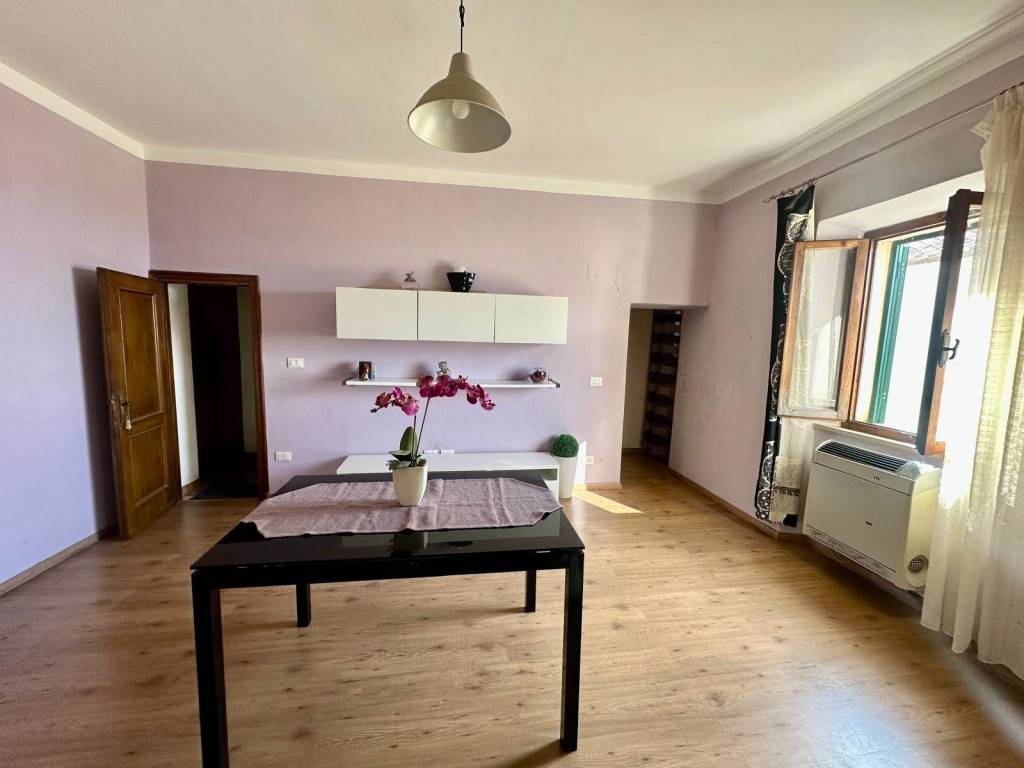 appartamento in vendita a Castellina Marittima