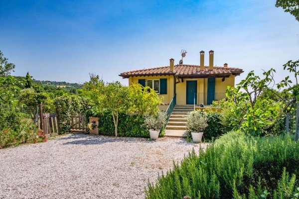 casa indipendente in vendita a Castellina Marittima