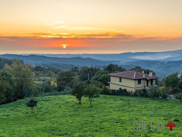 casa indipendente in vendita a Castellina Marittima