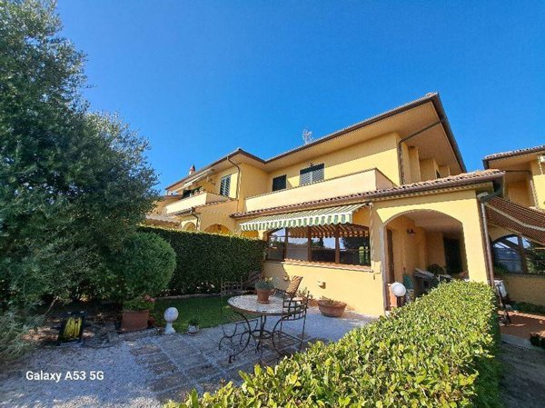 appartamento in vendita a Castellina Marittima