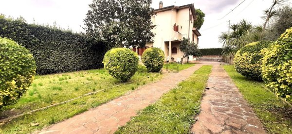 casa indipendente in vendita a Castellina Marittima