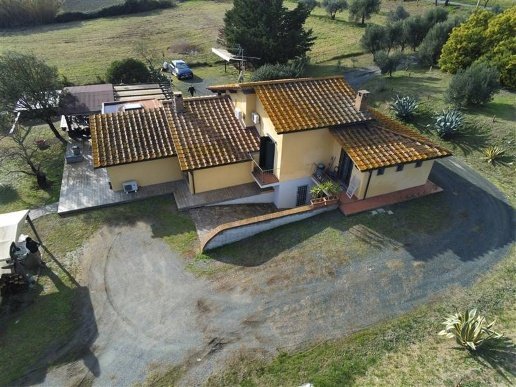casa indipendente in vendita a Castellina Marittima