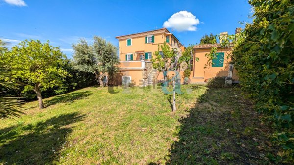 casa indipendente in vendita a Castellina Marittima