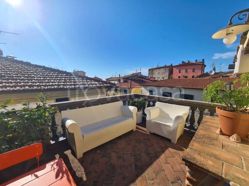 appartamento in vendita a Castellina Marittima