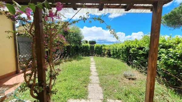 appartamento in vendita a Castellina Marittima
