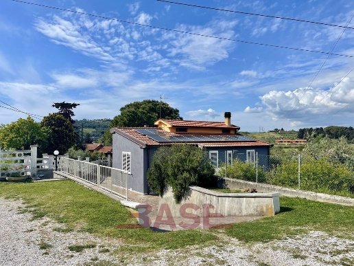 casa indipendente in vendita a Castellina Marittima in zona Terriccio